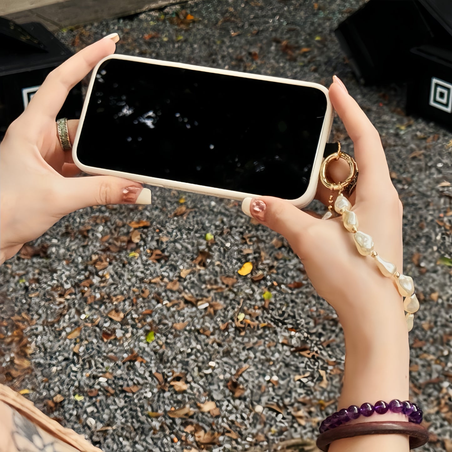 Baroque Pearl Beaded Phone Wrist Strap Irregular Pearl Beaded Lanyard Phone Chain Wristlet Strap Bracelet (Pear Shaped)