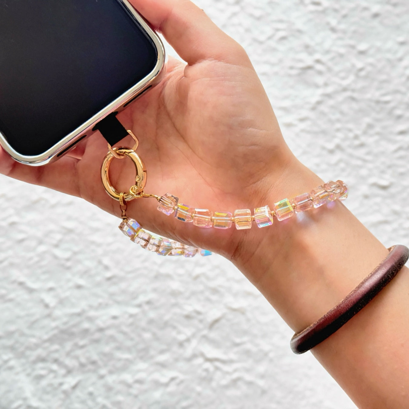 Phone Wrist Strap Beaded Cell Phone Charm Hand Strap Crystal Phone Lanyard Detachable Phone Chain (Light Pink)